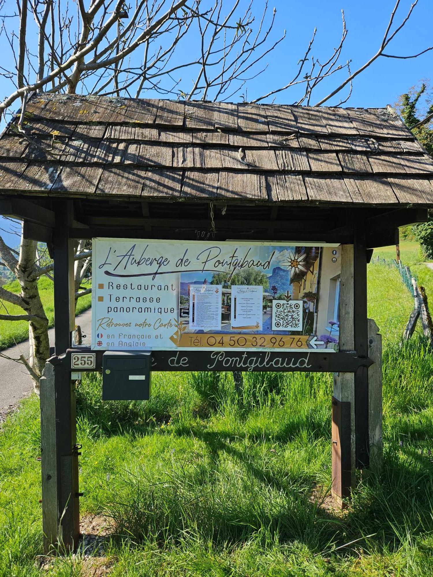 Auberge De Pontgibaud Lathuile ภายนอก รูปภาพ